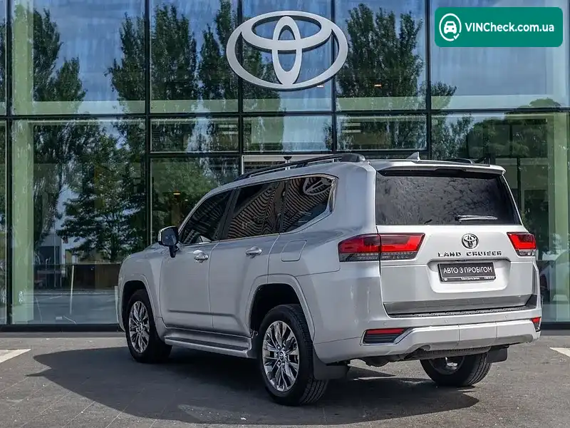 Toyota Land Cruiser 2023, фото з оголошення 2 з 20, VIN JTMAAABJ504039754