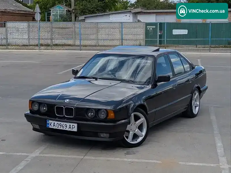 BMW 5 Series 1993, фото з оголошення 1 з 20, VIN WBAHD51050BG60123