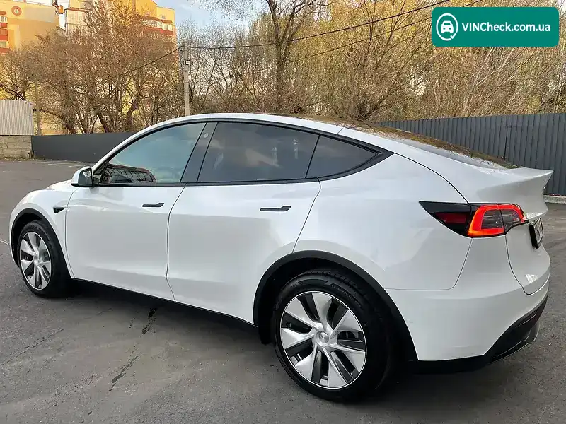 Tesla Model Y 2022, фото з оголошення 2 з 20, VIN LRWYGCEK5NC256762