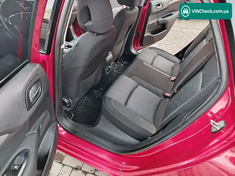 Citroen C4 2012, фото з оголошення 2 з 18, VIN VF7NC9HR8CY593532