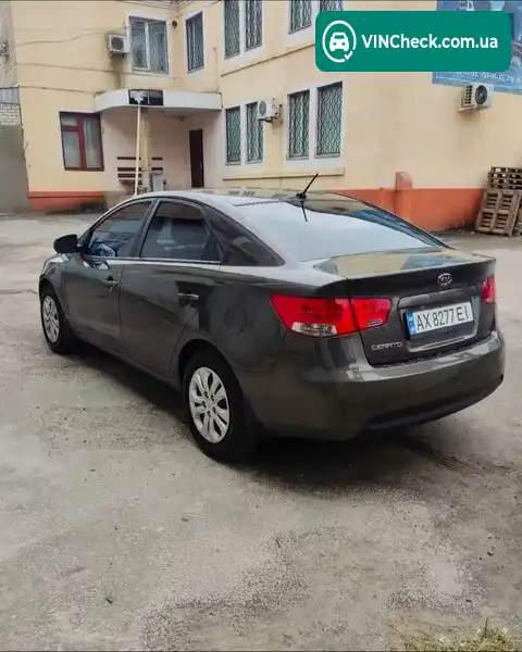 Kia Cerato 2011, фото з оголошення 2 з 9, VIN KNAFU411AC5557618