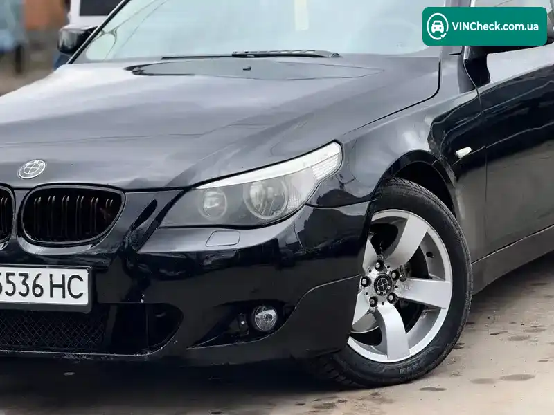 BMW 5 Series 2004, фото з оголошення 2 з 21, VIN WBANA31090B163458