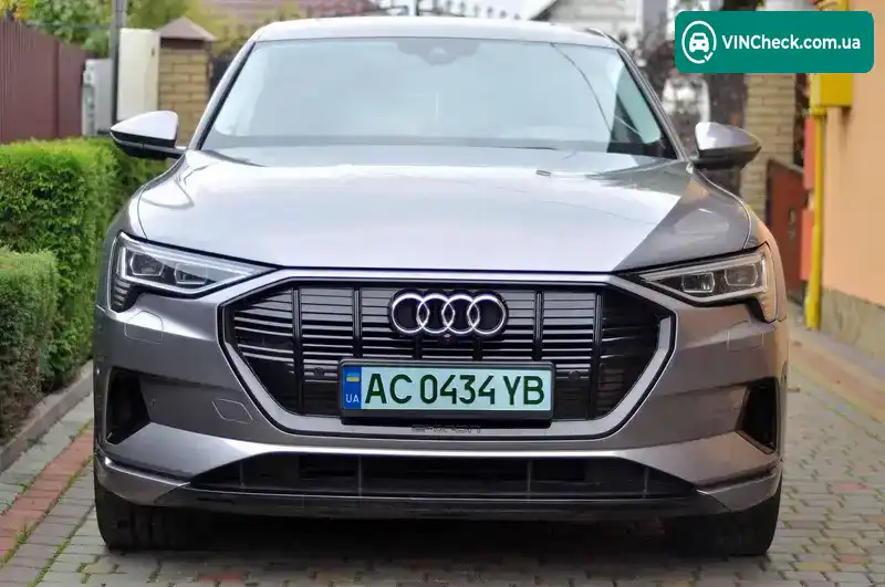 Audi e-tron 2021, фото з оголошення 1 з 21, VIN WAUZZZGE5MB034462