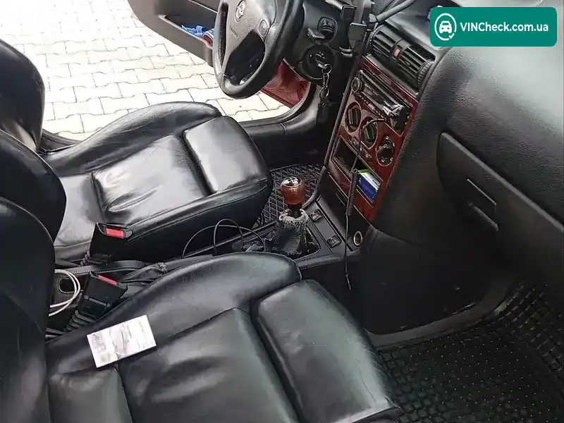 Opel Astra 1999, фото з оголошення 2 з 9, VIN W0L0TGF48X5230238