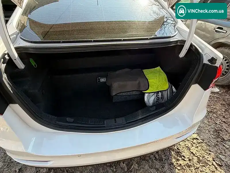 Ford Fusion 2019, фото з оголошення 1 з 10, VIN 3FA6P0SU2KR251360