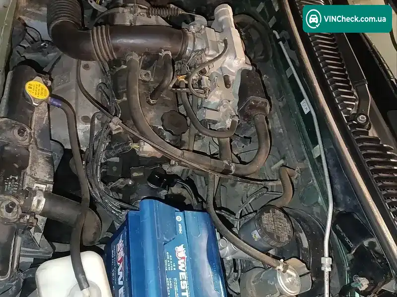 Mazda Demio 2000, фото з оголошення 1 з 7, VIN JMZDW195500300102