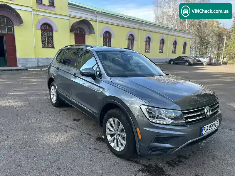Volkswagen Tiguan 2017, фото з оголошення 1 з 20, VIN 3VV0B7AXXJM066554