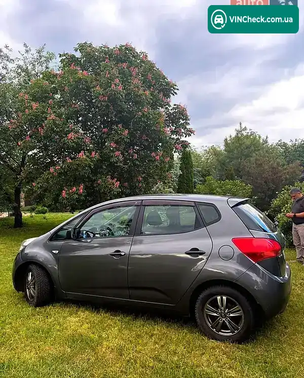 Kia Venga 2010, фото з оголошення 2 з 11, VIN TMAEG813ABJ041591
