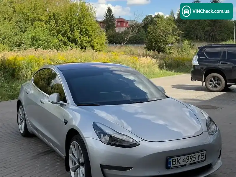 Tesla Model 3 2018, фото з оголошення 1 з 19, VIN 5YJ3E1EA8JF007870