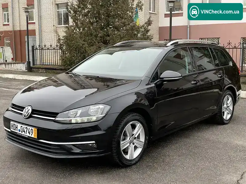 Volkswagen Golf 2017, фото з оголошення, VIN WVWZZZAUZJP523973