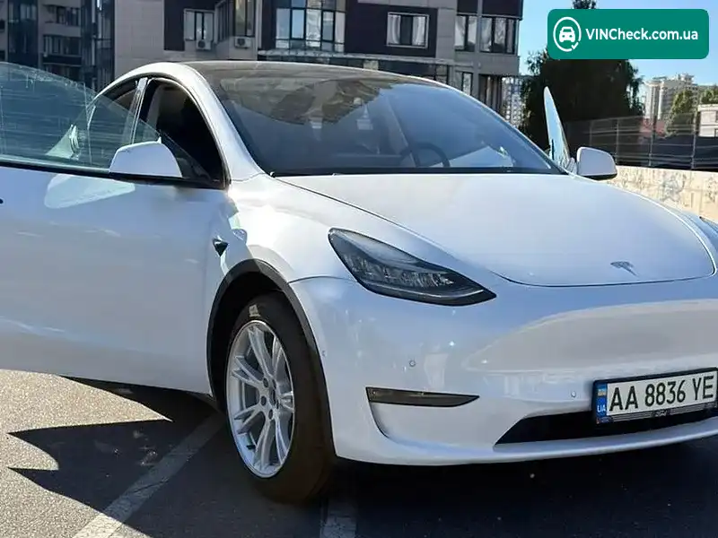 Tesla Model Y 2022, фото з оголошення 1 з 8, VIN 7SAYGAEE5NF398813