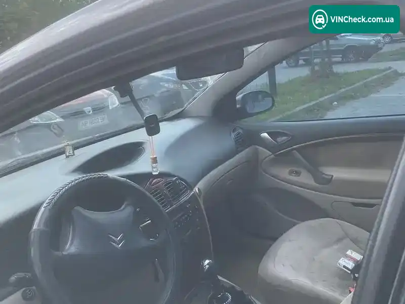 Citroen C5 2002, фото з оголошення 1 з 5, VIN VF7DCRFNC76250061