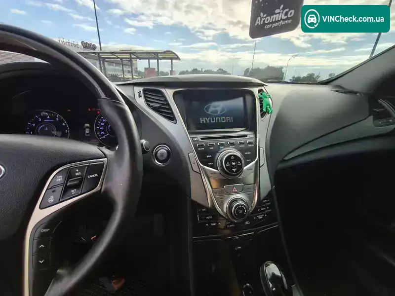 Hyundai Grandeur 2012, фото з оголошення 2 з 18, VIN KMHFG41EBCA221057