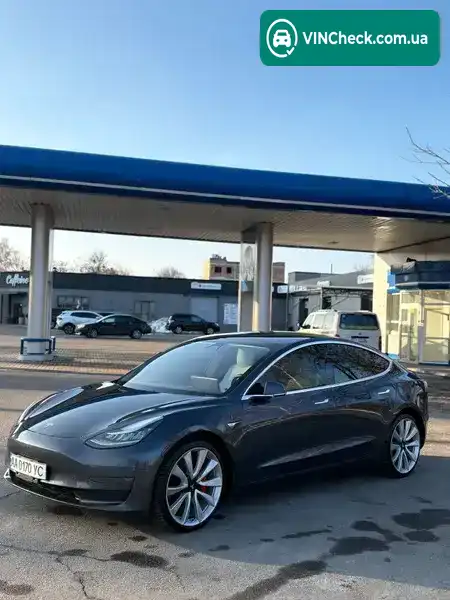 Tesla Model 3 2018, фото з оголошення 2 з 21, VIN 5YJ3E1EB2JF074361