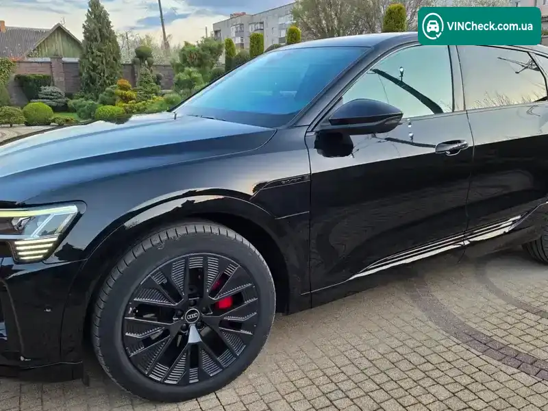Audi Q8 e-tron 2023, фото з оголошення 2 з 21, VIN WAUZZZGE0RB025272