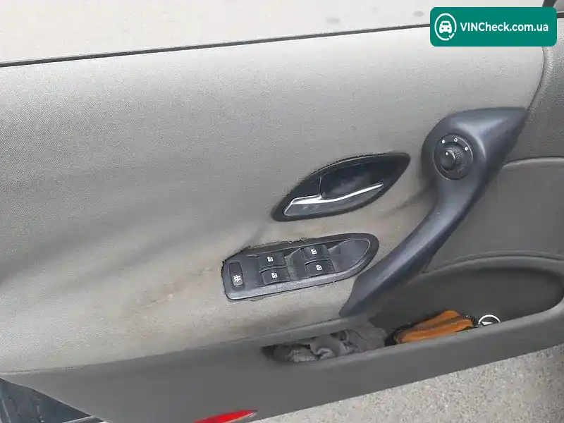 Renault Laguna 2005, фото з оголошення 2 з 9, VIN VF1BGRG0630228420