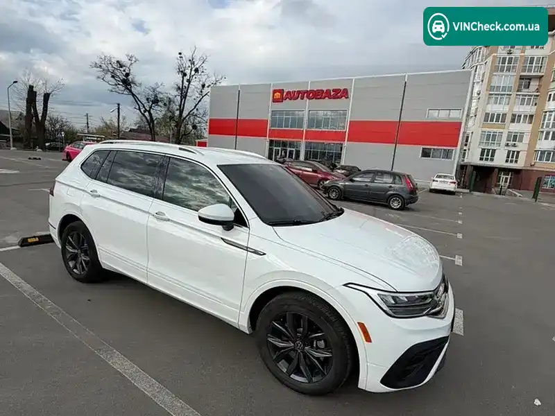 Volkswagen Tiguan 2023, фото з оголошення 2 з 20, VIN 3VV2B7AX3RM007379