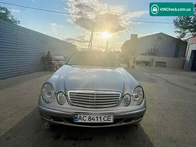Mercedes-Benz E-Class 2004, фото з оголошення 2 з 9, VIN WDB2112061A603361