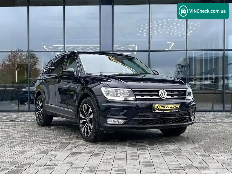 Volkswagen Tiguan 2018, фото з оголошення 2 з 20, VIN 3VV2B7AX9KM005139