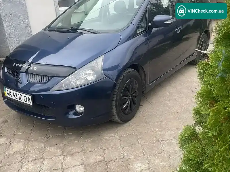 Mitsubishi Grandis 2006, фото з оголошення 2 з 12, VIN JMBLNNA4W6Z001004