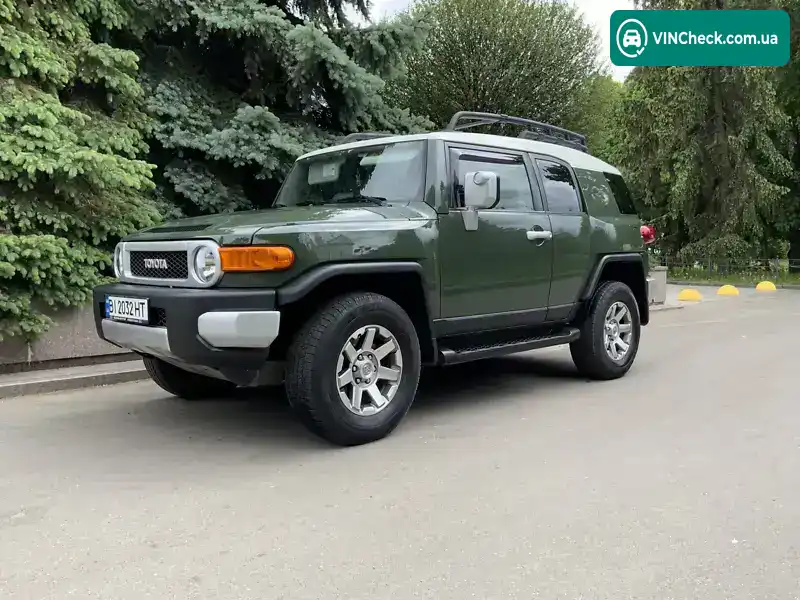 Toyota FJ Cruiser 2013, фото з оголошення 2 з 20, VIN JTEBU4BF6EK181621