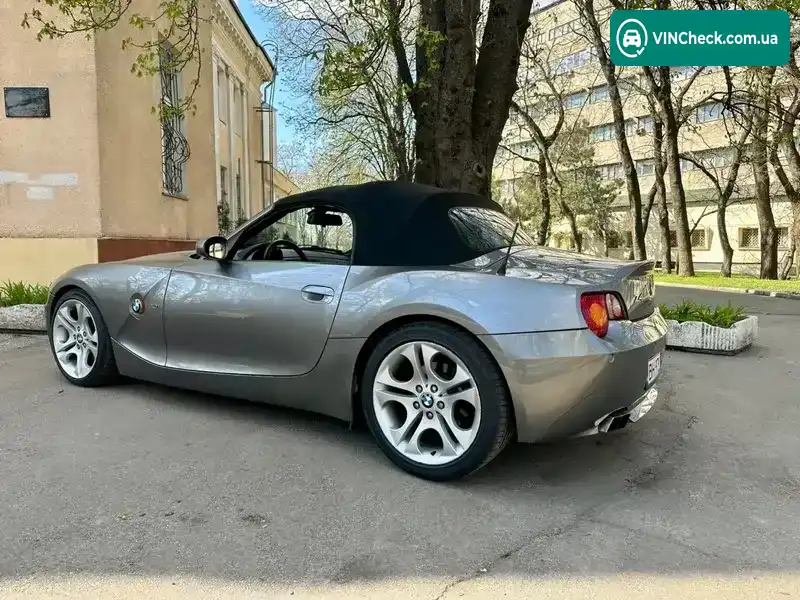 BMW Z4 2004, фото з оголошення 1 з 9, VIN WBABT51070LR90765