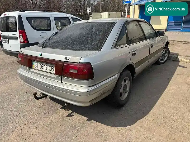 Mazda 626 1988, фото з оголошення 2 з 12, VIN JMZGD14D201209126