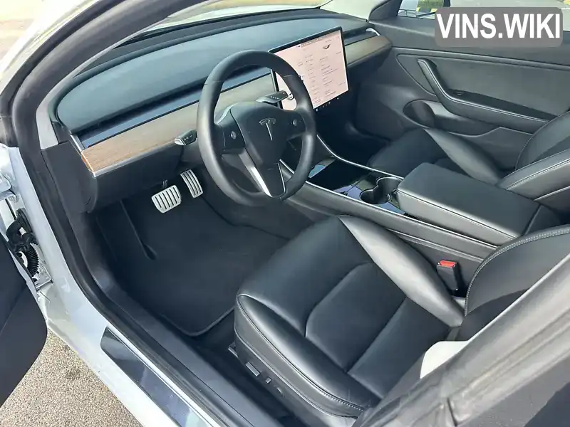 Tesla Model 3 2019, фото з оголошення 1 з 21, VIN 5YJ3E1ECXLF585876