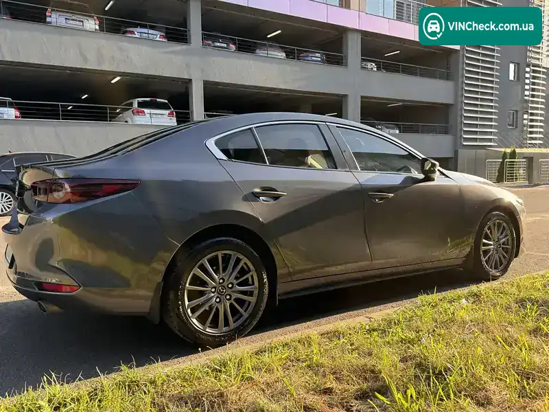 Mazda 3 2019, фото з оголошення 2 з 21, VIN JM1BPACL2K1114269