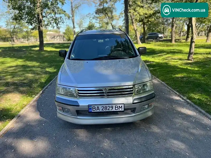 Mitsubishi Space Wagon 1999, фото з оголошення 1 з 14, VIN JMBLRN84WXZ000133