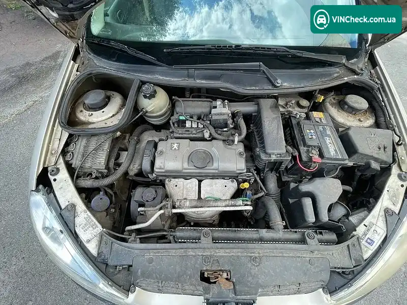 Peugeot 206 2006, фото з оголошення 2 з 13, VIN VF32BKFWA72766602