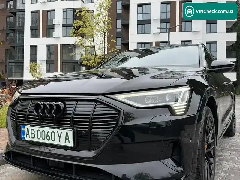 Audi e-tron 2019, фото з оголошення 1 з 20, VIN WAUZZZGE9KB004328