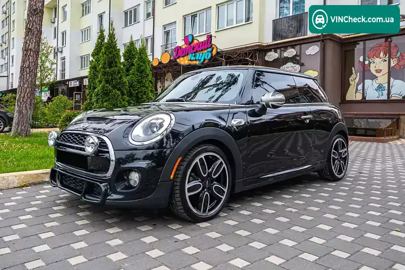 MINI Hatch 2016, фото з оголошення 2 з 11, VIN WMWXP7C52H2A44740