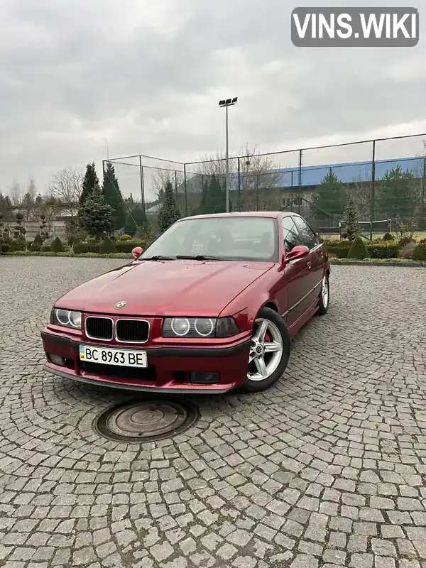 BMW 3 Series 1993, фото з оголошення 1 з 12, VIN WBACB11010FC53109