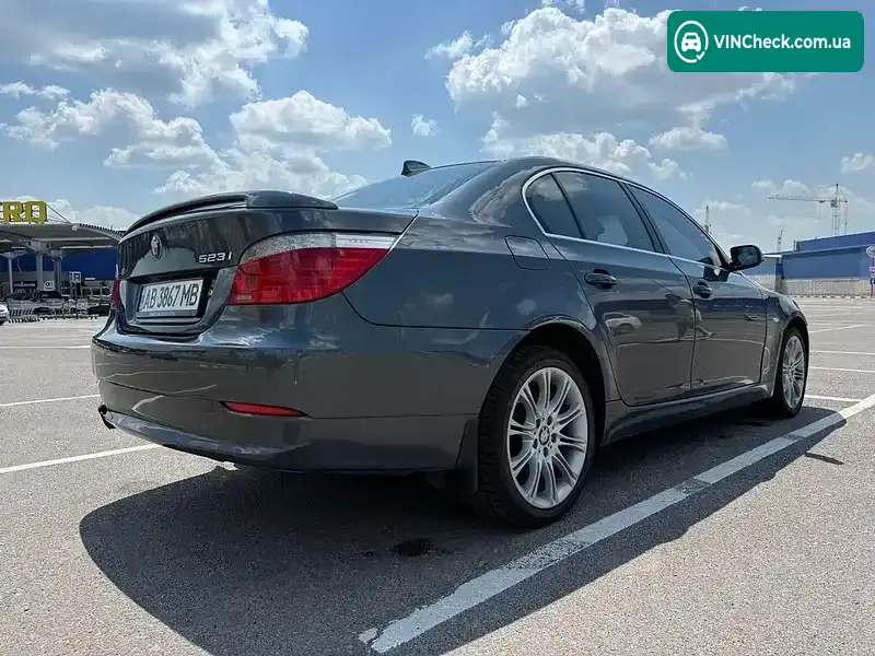 BMW 5 Series 2007, фото з оголошення 2 з 20, VIN WBANU11010CJ25244