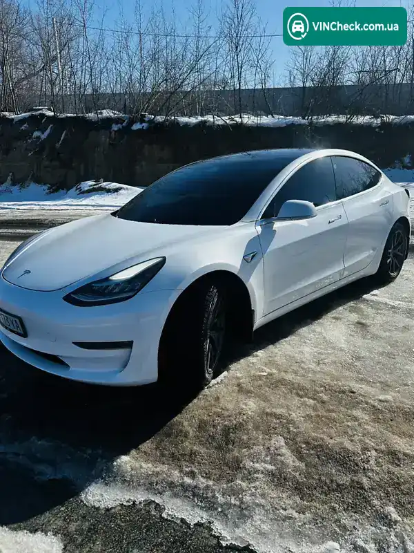 Tesla Model 3 2019, фото з оголошення 2 з 21, VIN 5YJ3E1EB5KF452948