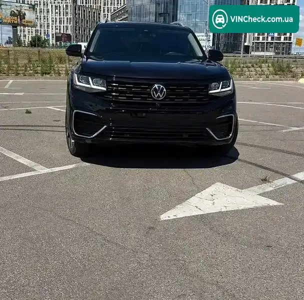 Volkswagen Atlas 2021, фото з оголошення 2 з 20, VIN 1V2FR2CA6MC563315