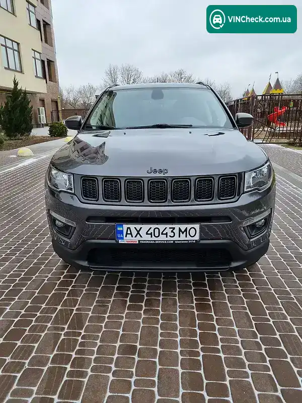 Jeep Compass 2018, фото з оголошення 2 з 20, VIN 3C4NJDBB3JT478877