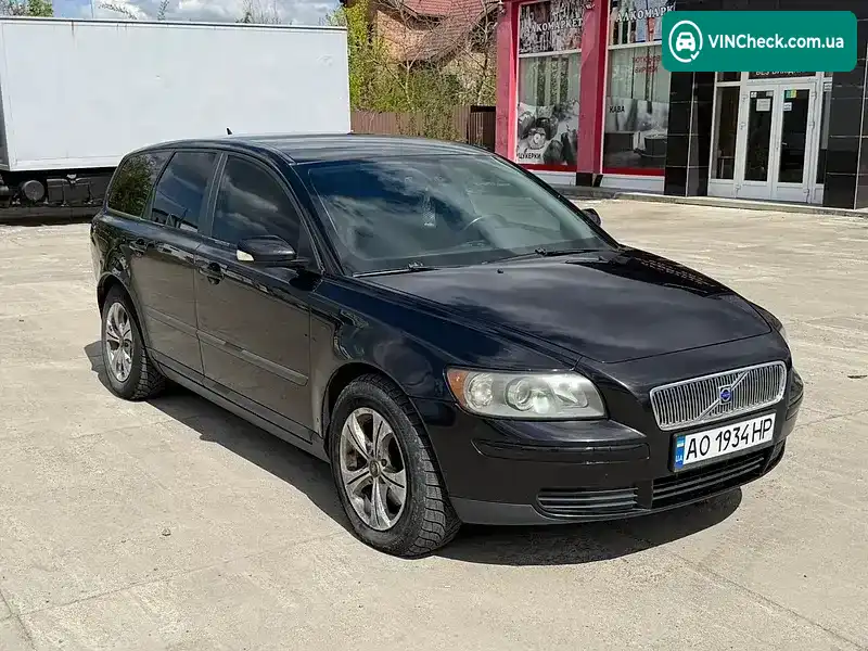 Volvo V50 2004, фото з оголошення 2 з 20, VIN YV1MW753152073538