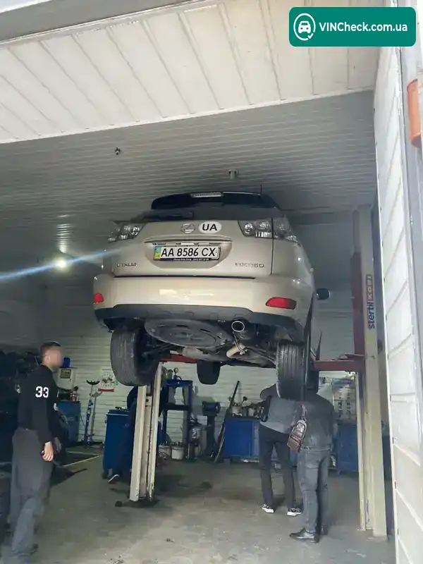 Lexus RX 2007, фото з оголошення 1 з 2, VIN 2T2HK31U98C057522
