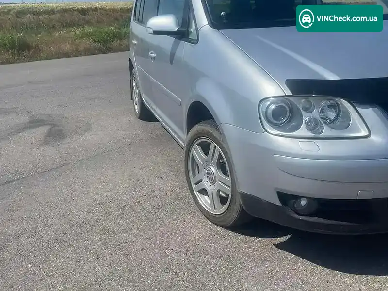 Volkswagen Touran 2006, фото з оголошення 1 з 11, VIN WVGZZZ1TZ6W206689