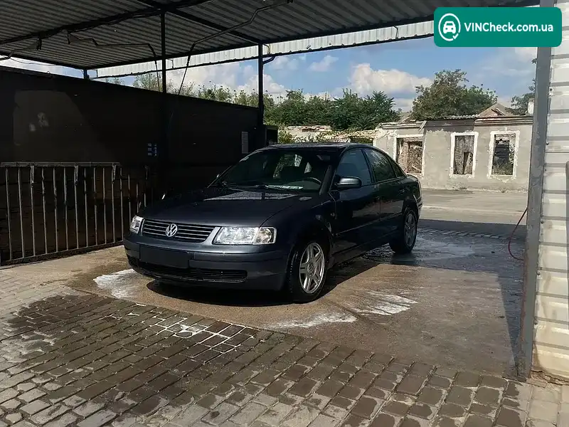 Volkswagen Passat 1999, фото з оголошення 2 з 13, VIN WVWMD23B0YP215959