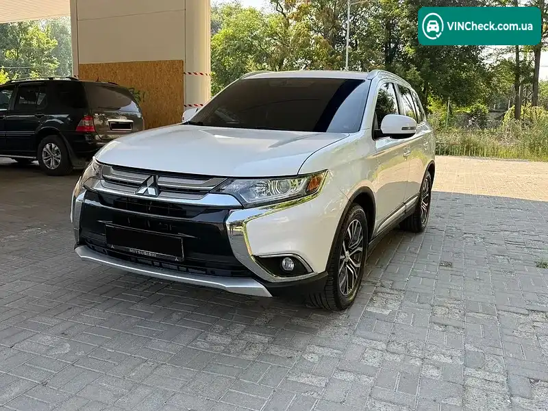 Mitsubishi Outlander 2017, фото з оголошення 1 з 20, VIN JA4AD3A37HZ051726