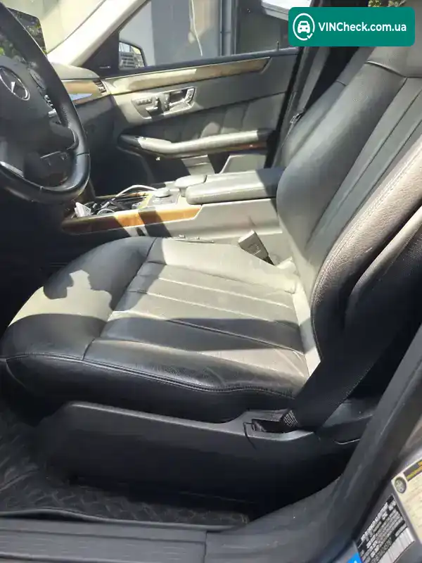 Mercedes-Benz E-Class 2010, фото з оголошення 2 з 19, VIN WDDHF8HB7AA245787