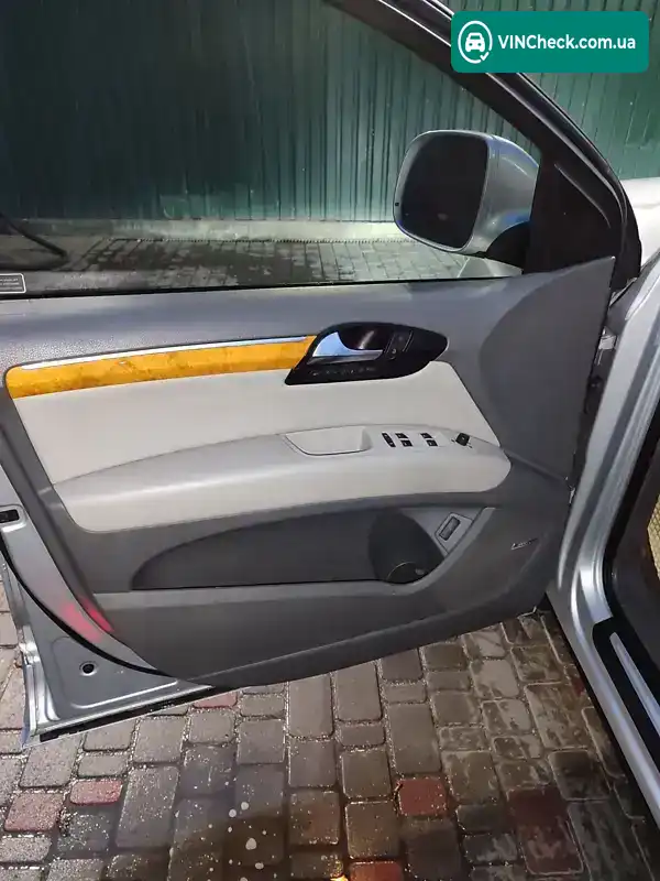 Audi Q7 2009, фото з оголошення 2 з 20, VIN WA1AM74L29D036892