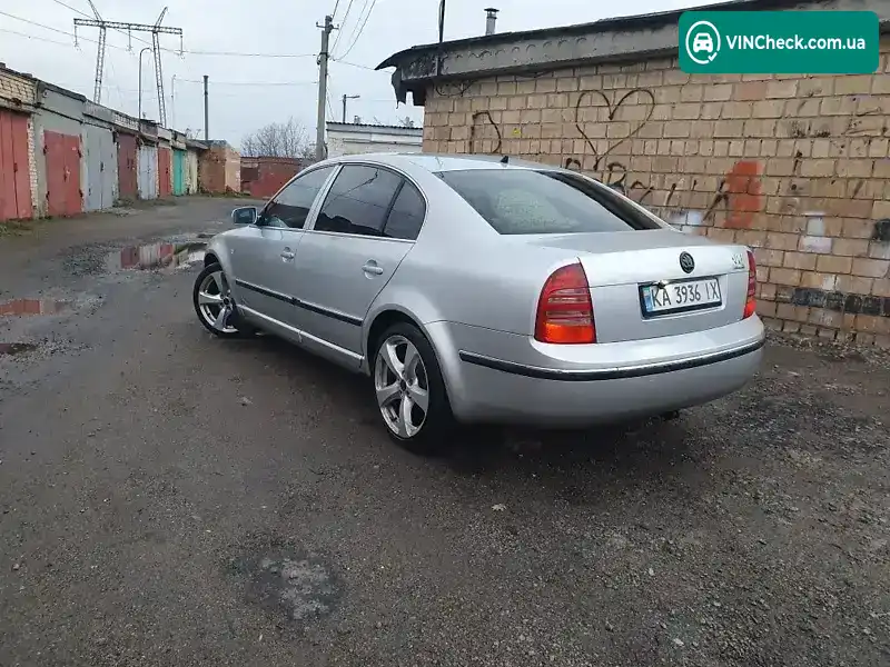 Skoda Superb 2002, фото з оголошення 1 з 10, VIN TMBBV23U039021158
