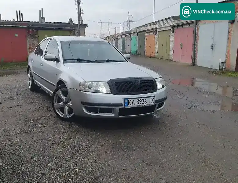 Skoda Superb 2002, фото з оголошення 2 з 10, VIN TMBBV23U039021158