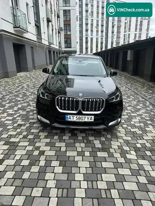 BMW iX1 2023, фото з оголошення 2 з 19, VIN WBY61EF0305X93372