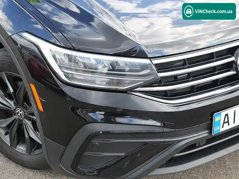 Volkswagen Tiguan 2023, фото з оголошення 2 з 20, VIN 3VV3B7AX6PM120292