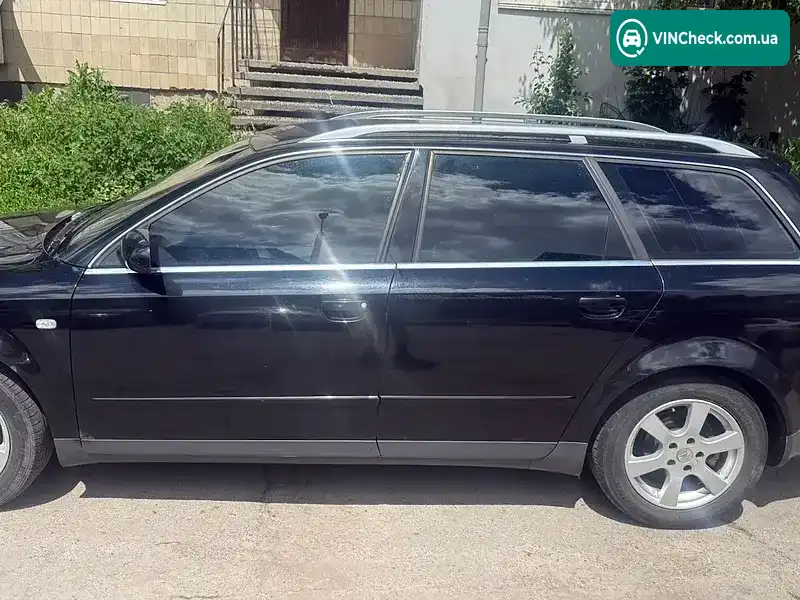 Audi A4 2001, фото з оголошення 2 з 13, VIN WAUZZZ8E82A171428